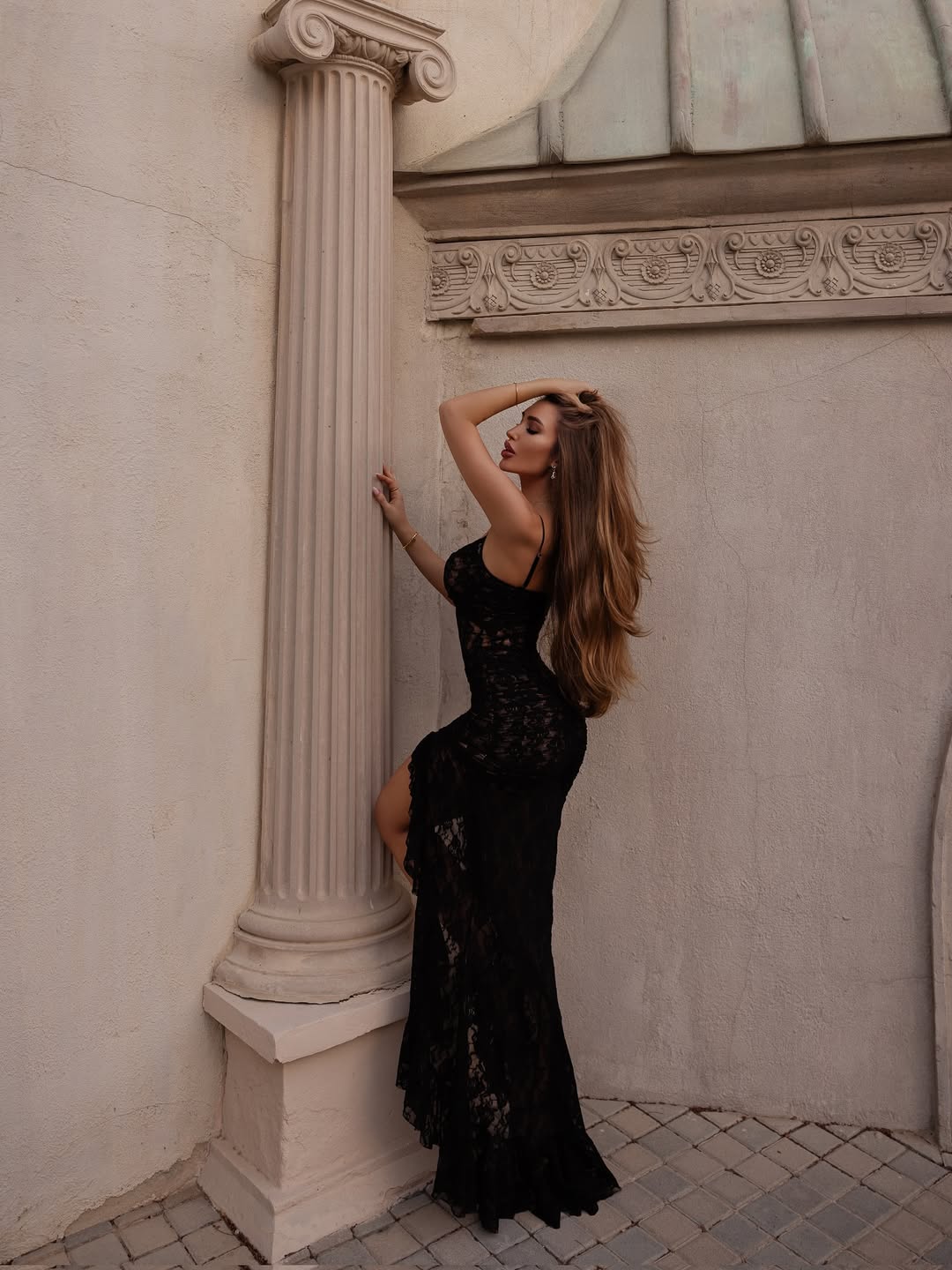 Maris Lace Gown. Black 1